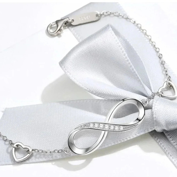 NEW 925 Sterling Silver Infinity Love Bracelet - Picture 2 of 5